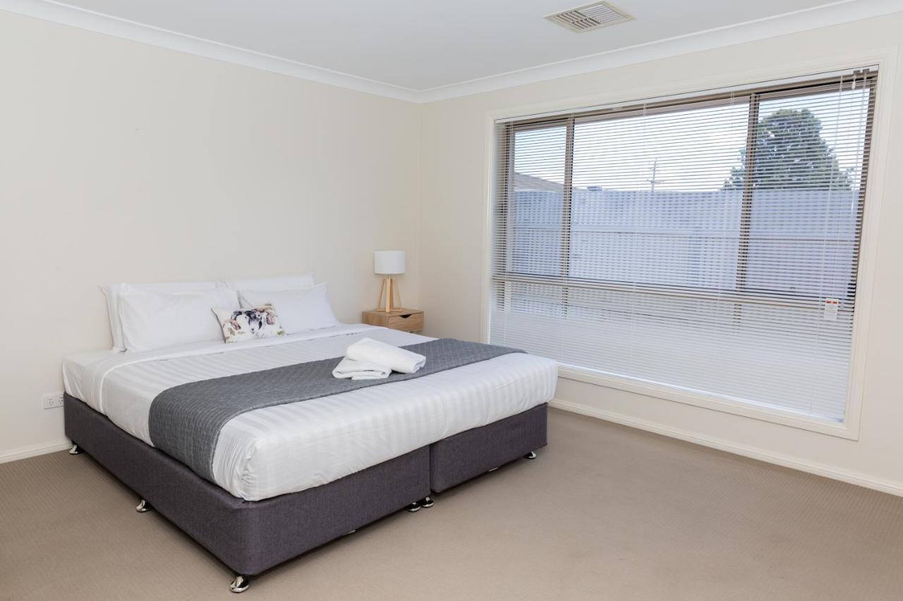 Lovely 3 Bed, 2 Bath In The City Centre Villa Wagga Wagga Exterior foto